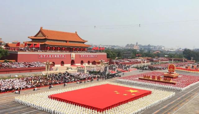 2019年，令公海彩船自豪的一件事——效劳国庆70周年大阅兵及联欢运动